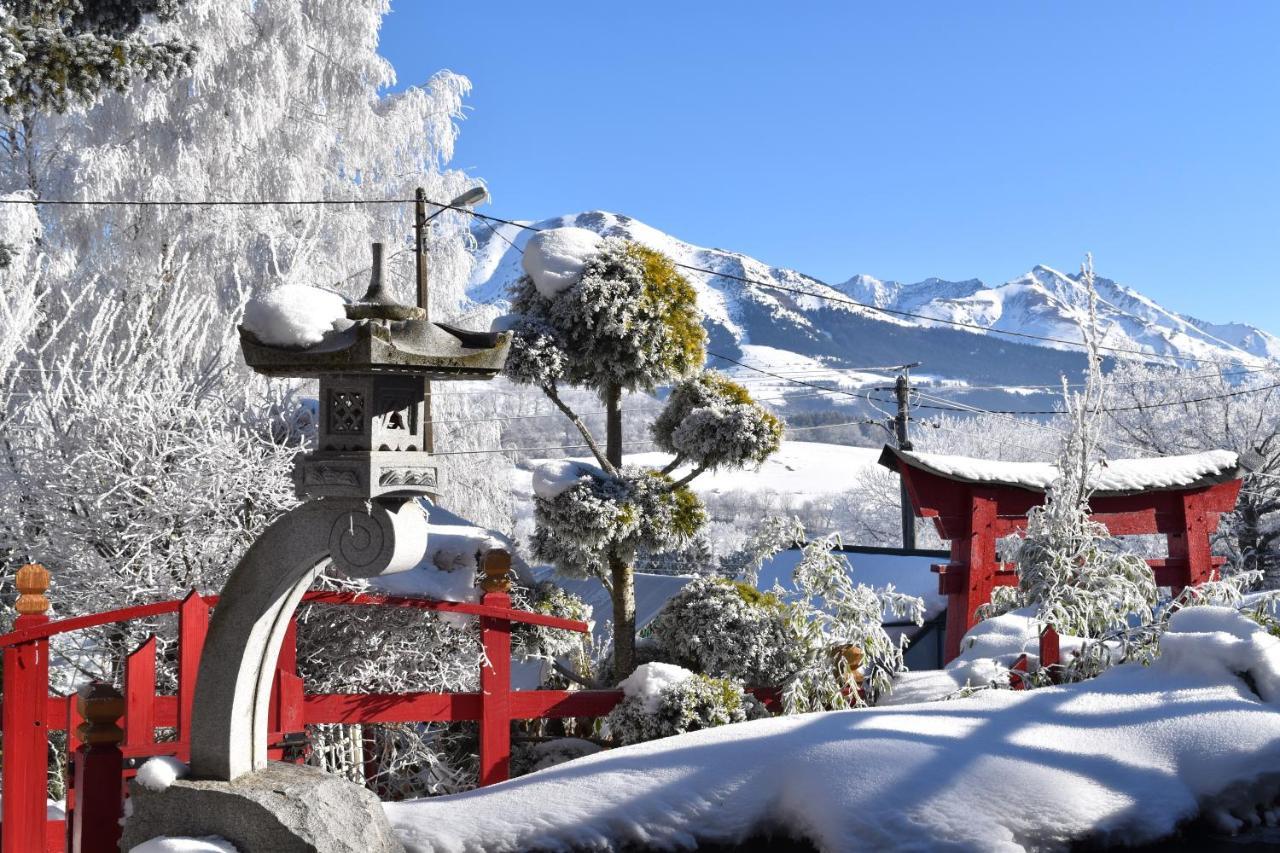 Gite Au Printemps Japonais, Petit Train De La Mure, Parc Des Ecrins Pierre-Chatel Экстерьер фото
