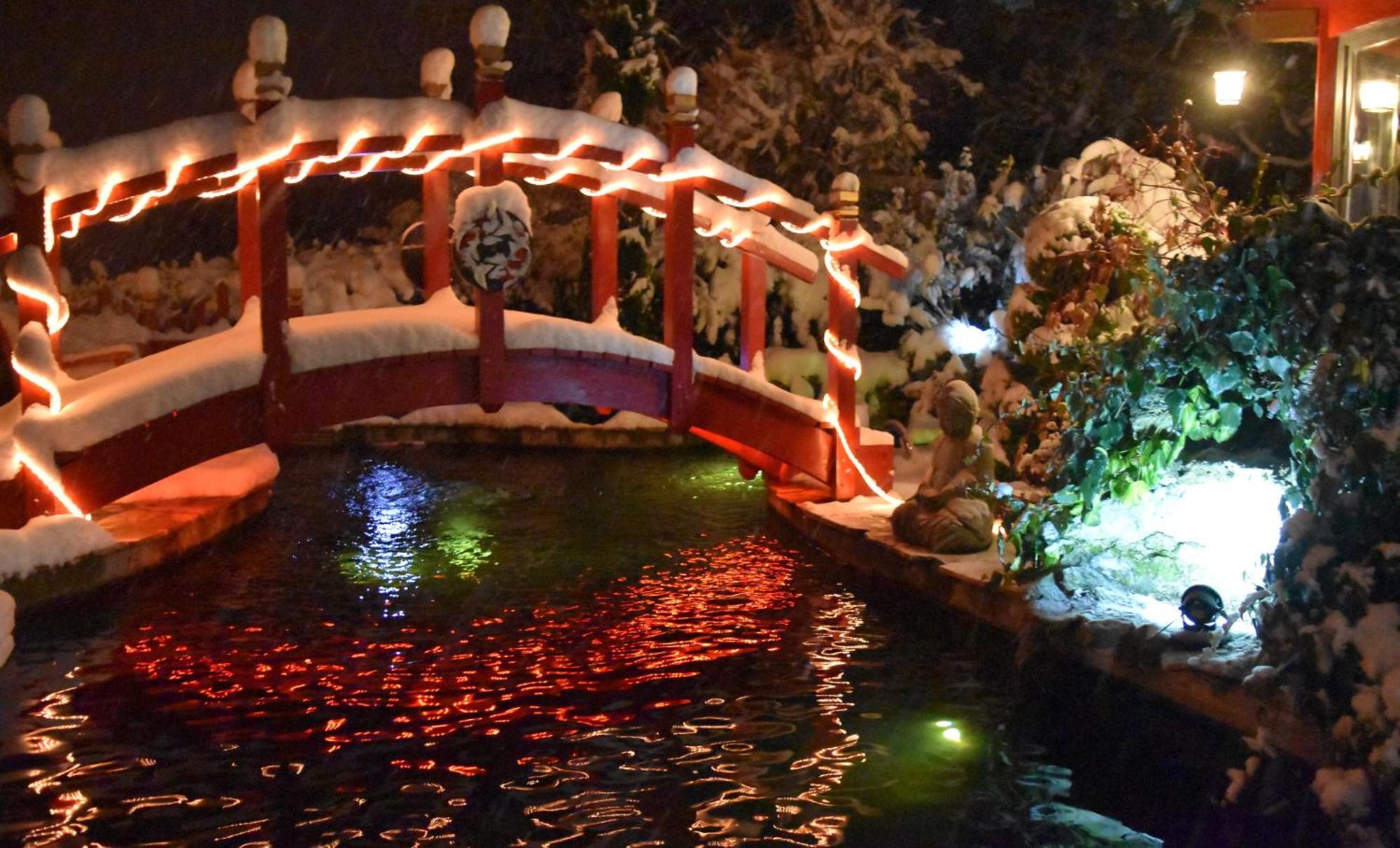 Gite Au Printemps Japonais, Petit Train De La Mure, Parc Des Ecrins Pierre-Chatel Экстерьер фото